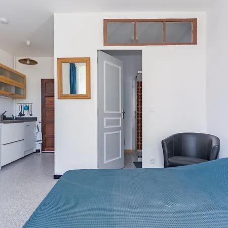 Vaste De 22 M Centre -n1 Apartment Charleval (Bouches-du-Rhone)